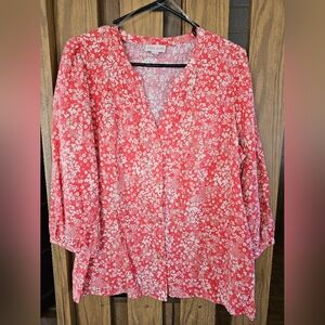 Knox Rose Floral Sz L Button Down 3/4 sleeves, V-neckline